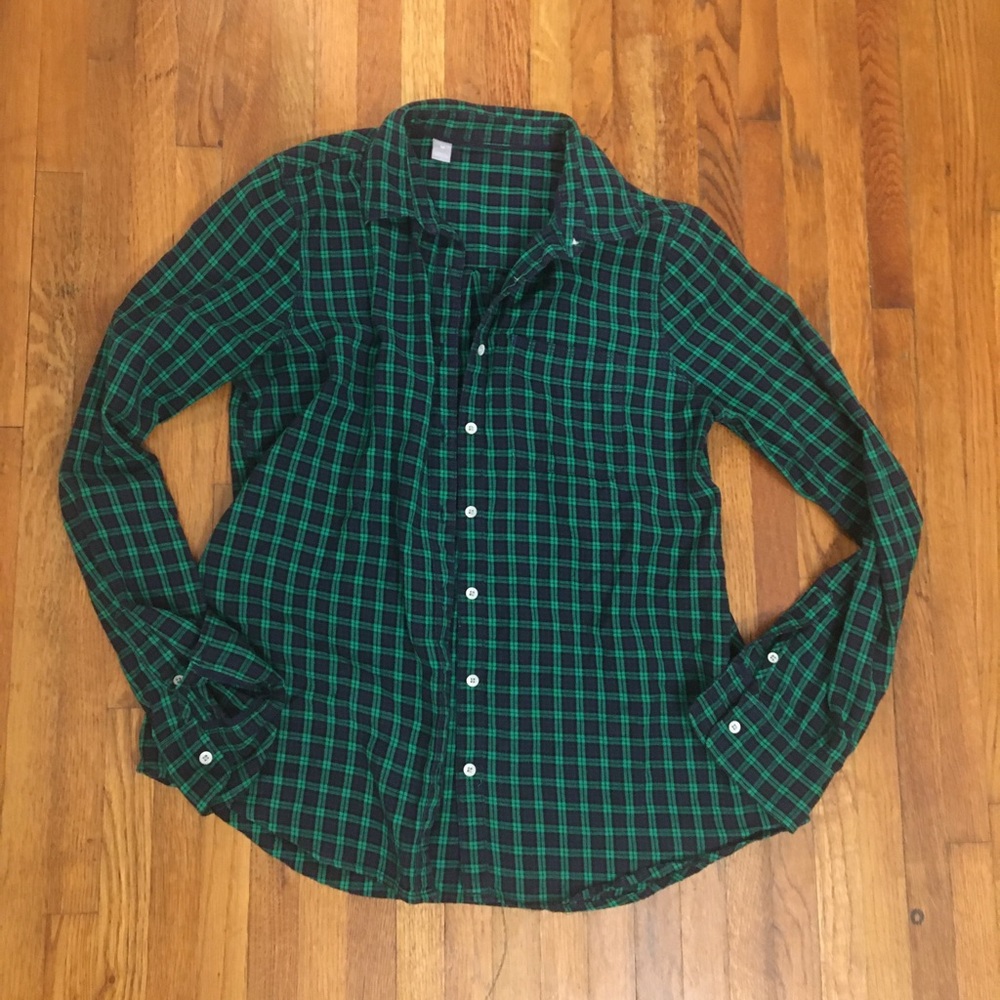 Size M, Dark Green Plaid shirt